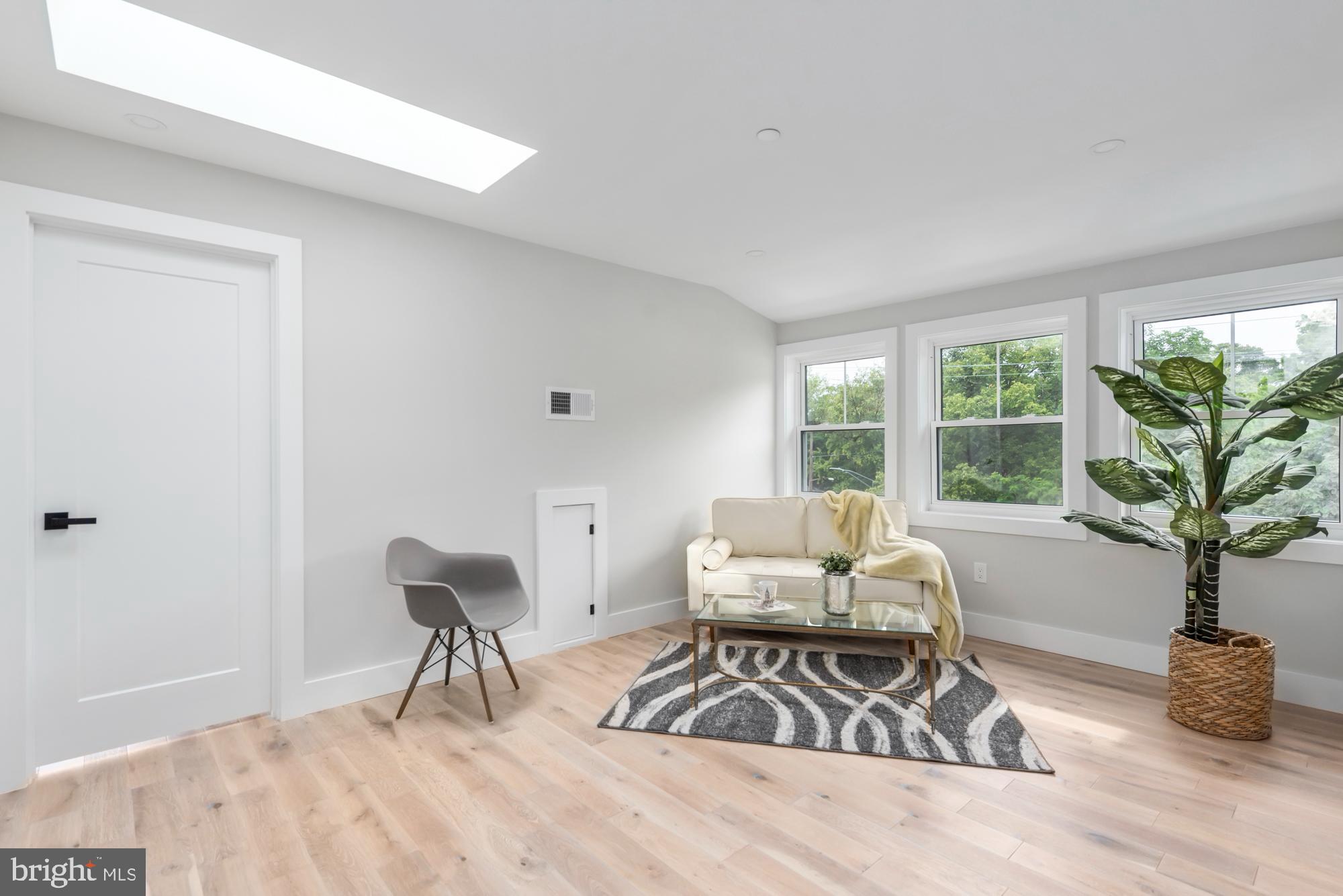 FRIENDSHIP HEIGHTS - Residential