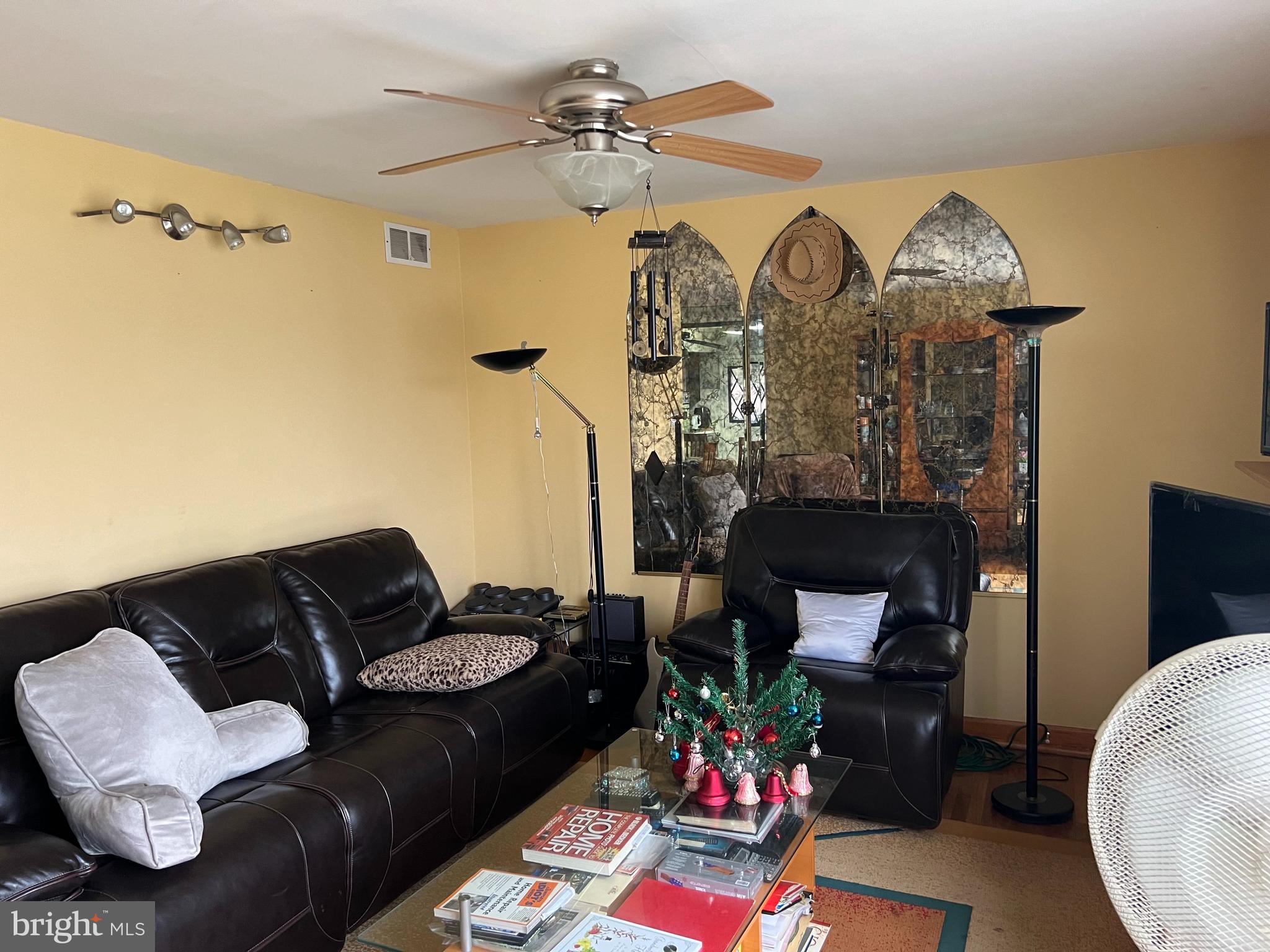 BELLS CORNER - Residential