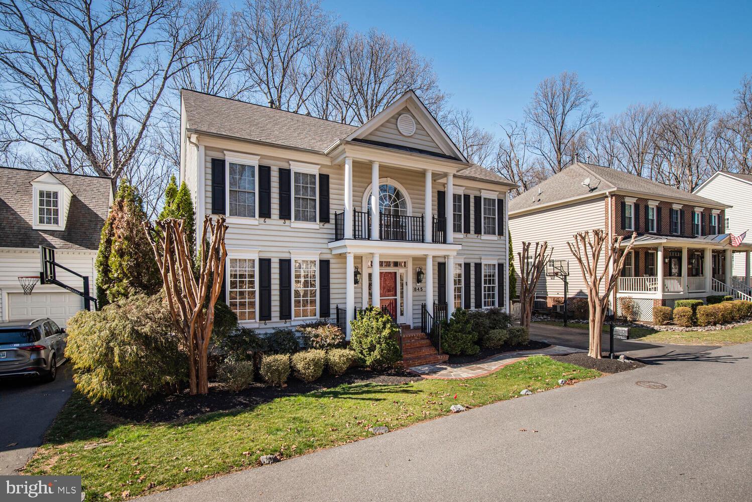 LAKELANDS - Residential
