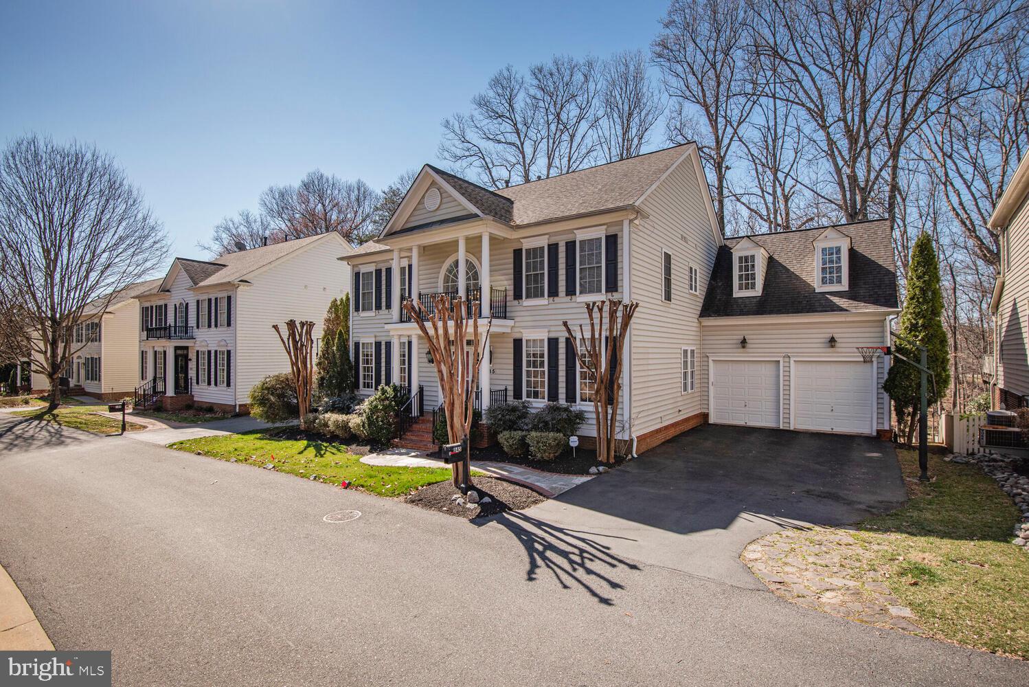 LAKELANDS - Residential