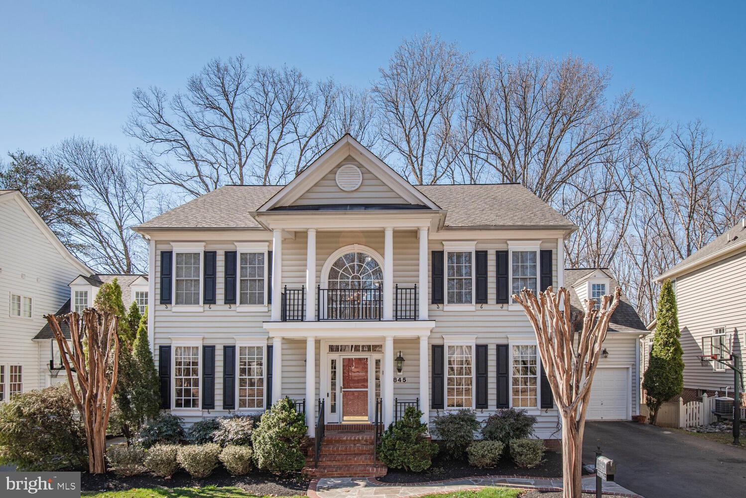 LAKELANDS - Residential