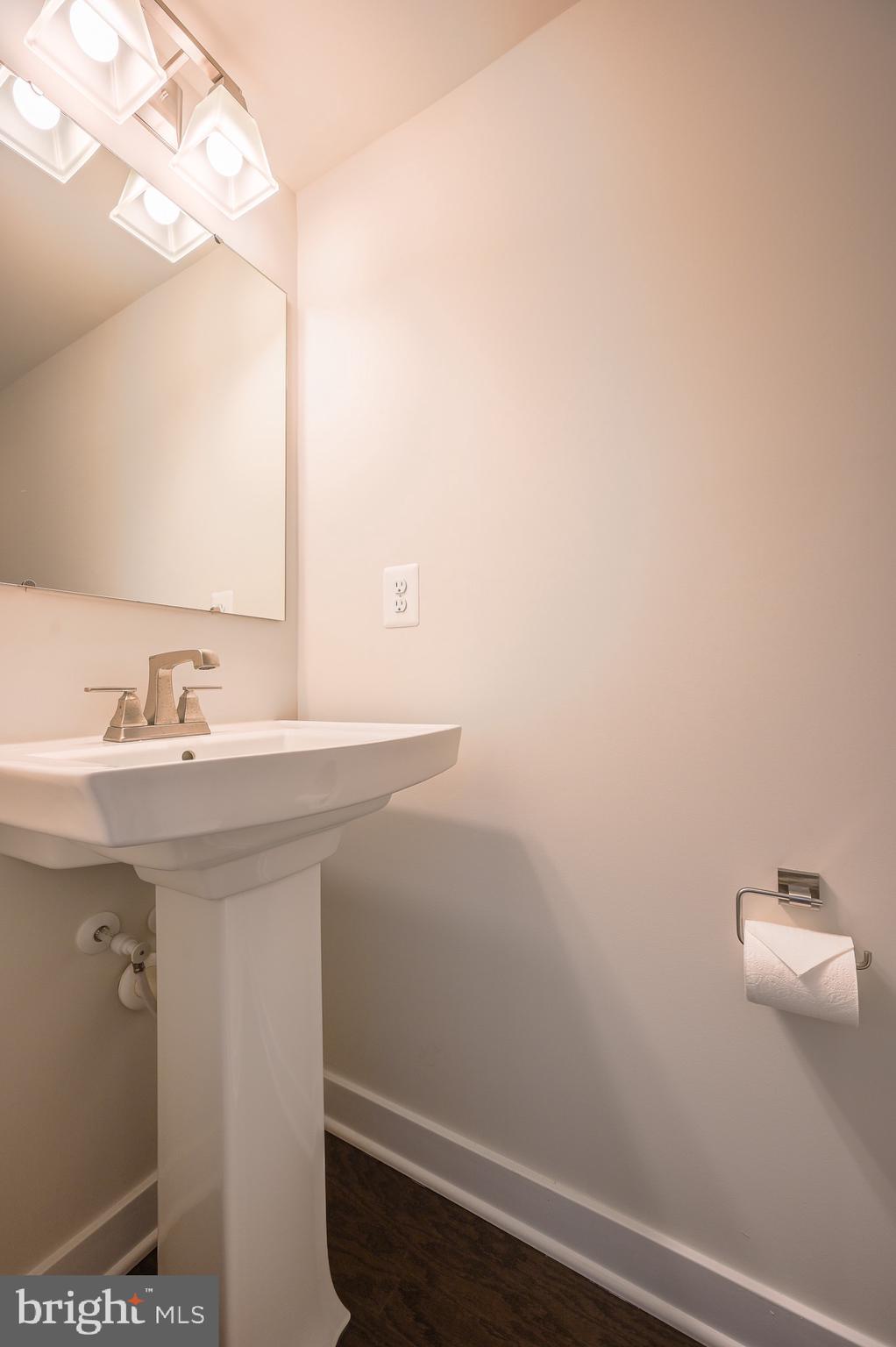 POTOMAC SHORES - Residential Lease