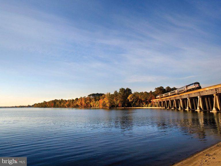 POTOMAC SHORES - Residential Lease