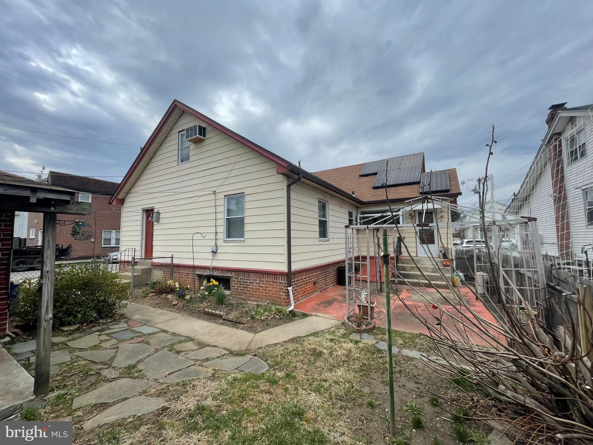 FOX CHASE - Residential Income