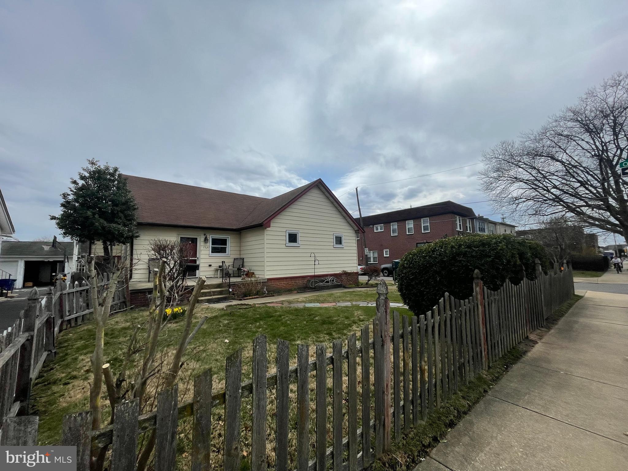 FOX CHASE - Residential Income
