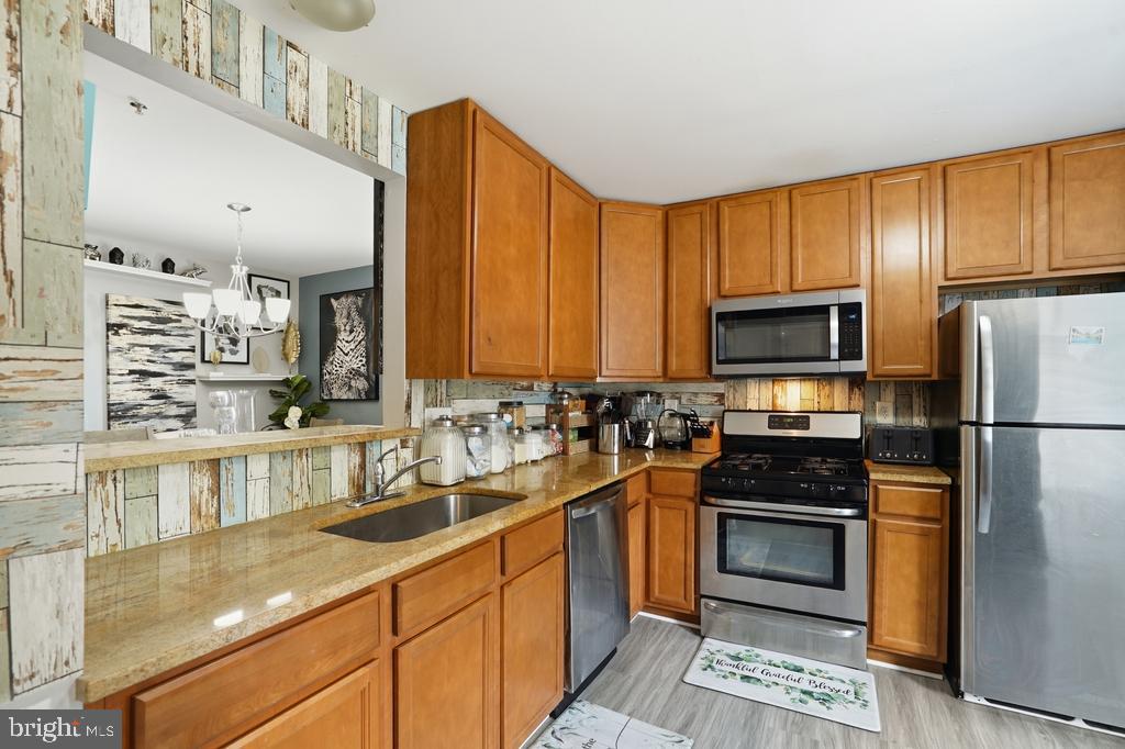 HERITAGE CROSSING - Residential