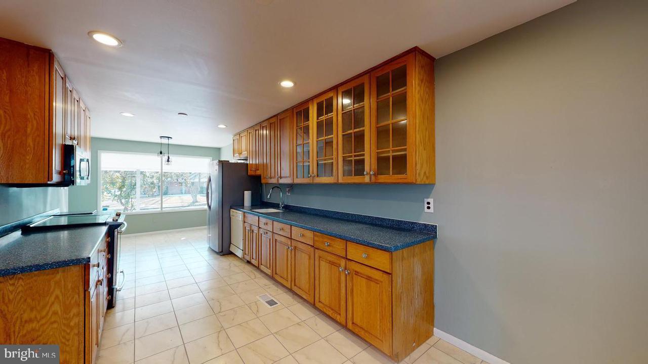 LANHAM SEABROOK - Residential Lease
