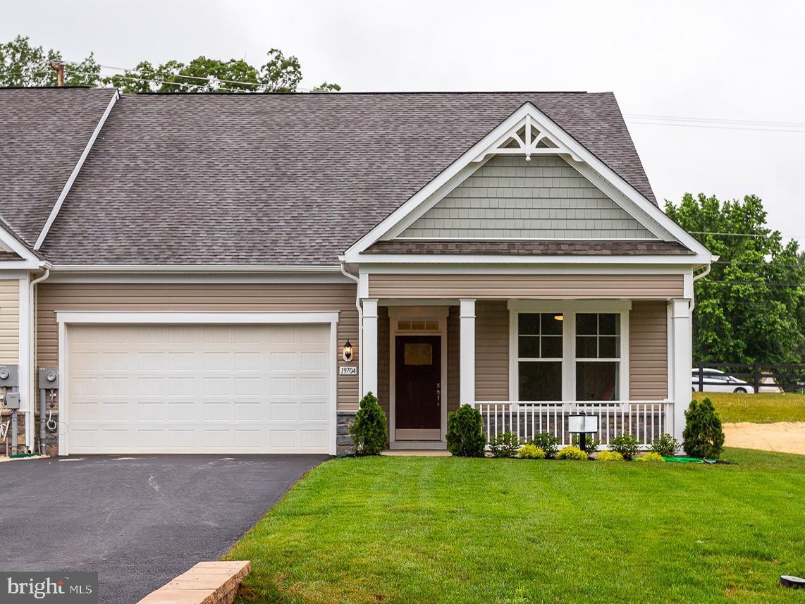 ROSEHILL MANOR - Residential