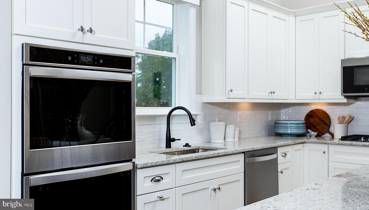 ROSEHILL MANOR - Residential
