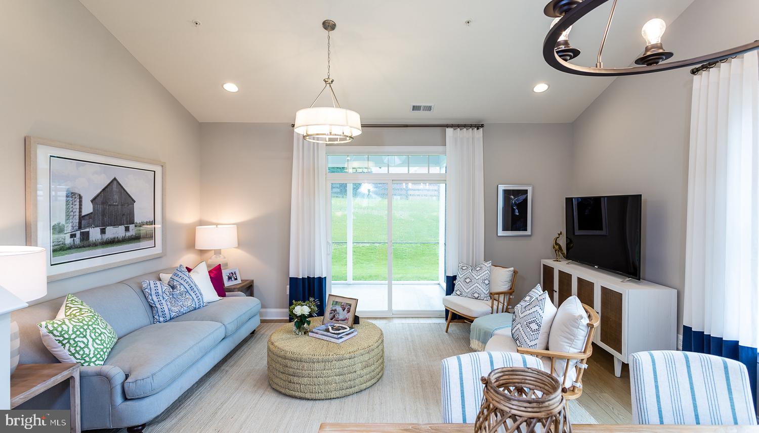 ROSEHILL MANOR - Residential
