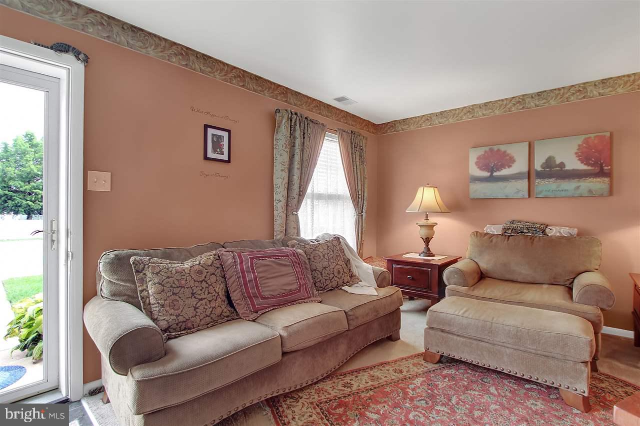 LEXINGTON WOODS - Residential