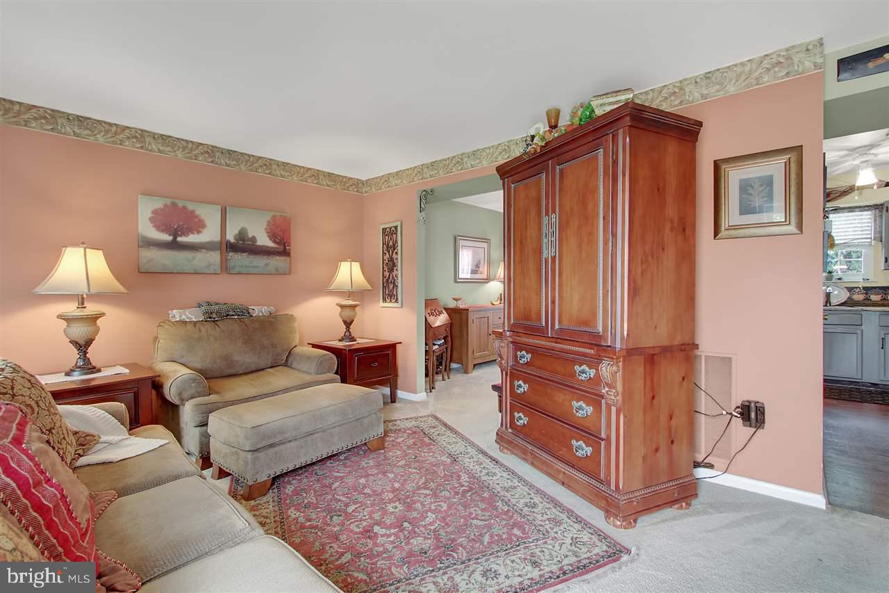 LEXINGTON WOODS - Residential