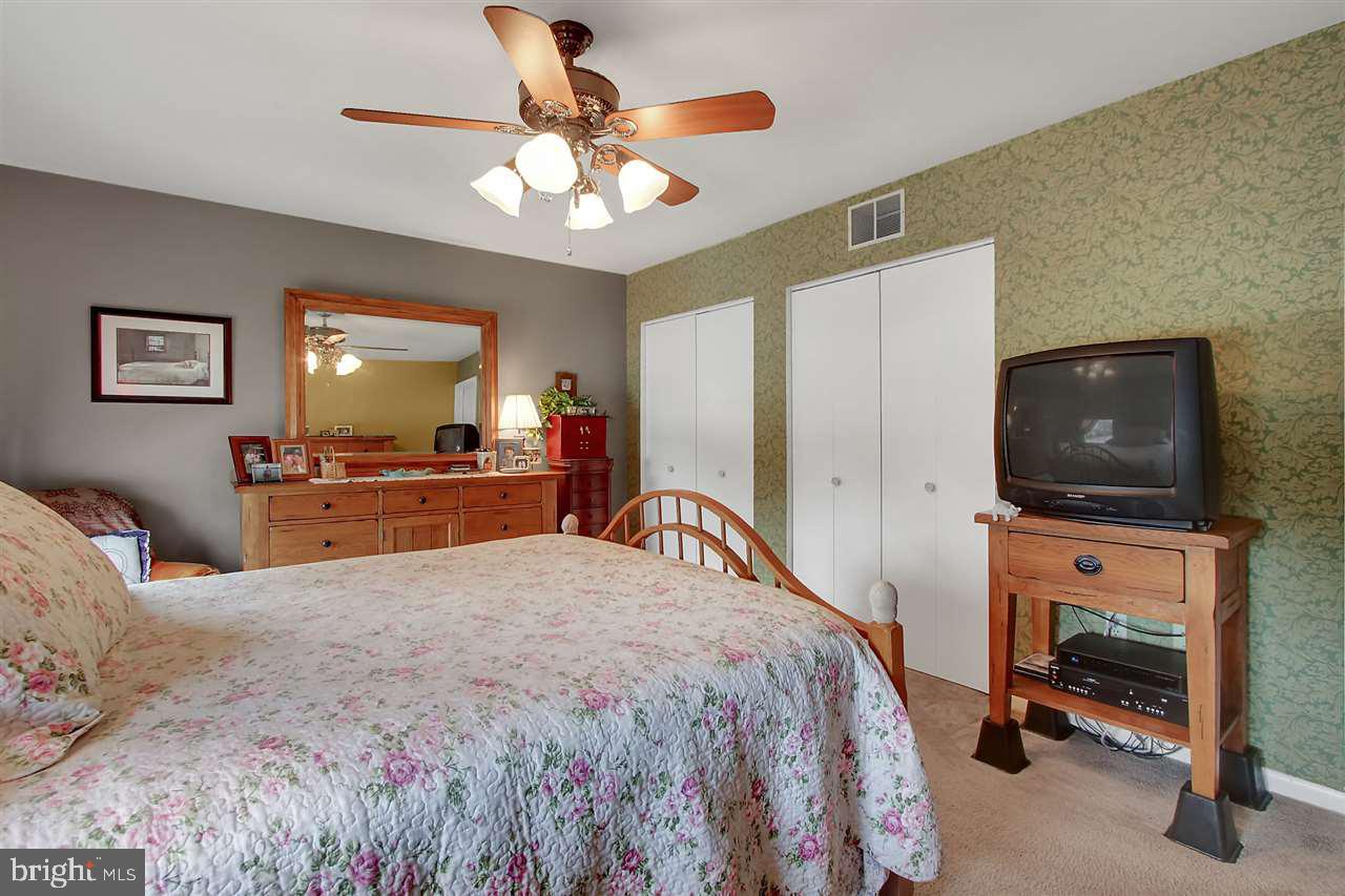 LEXINGTON WOODS - Residential