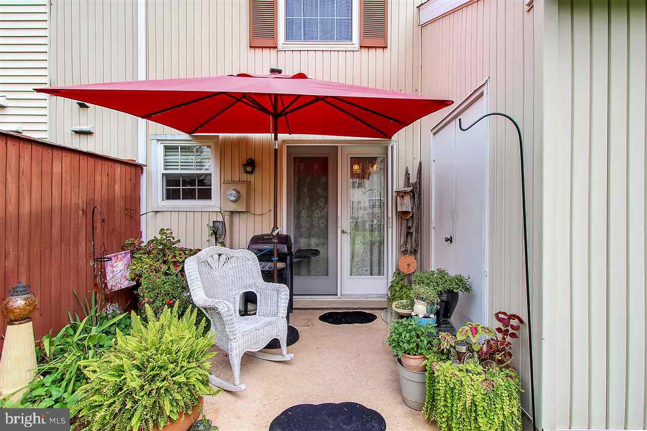 LEXINGTON WOODS - Residential
