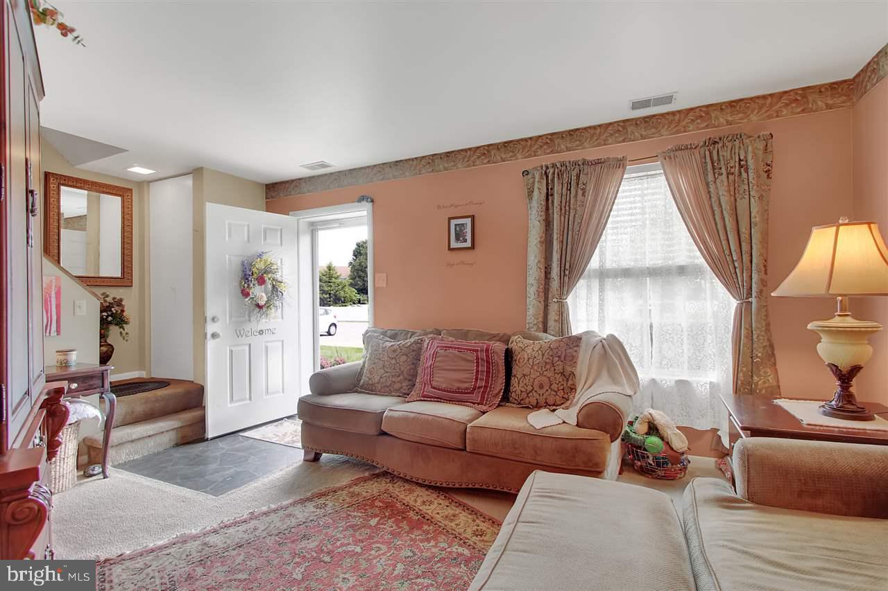 LEXINGTON WOODS - Residential