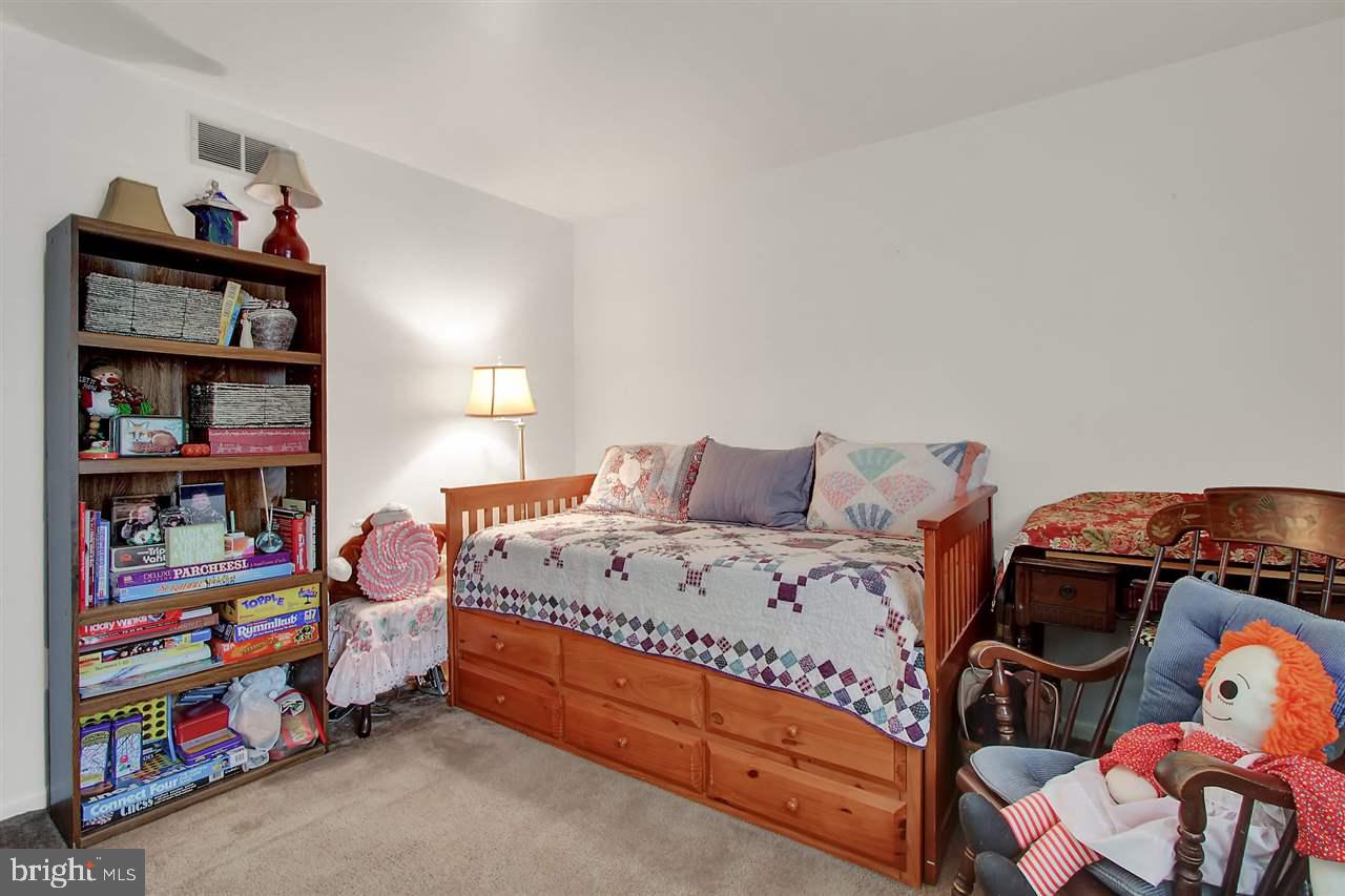 LEXINGTON WOODS - Residential