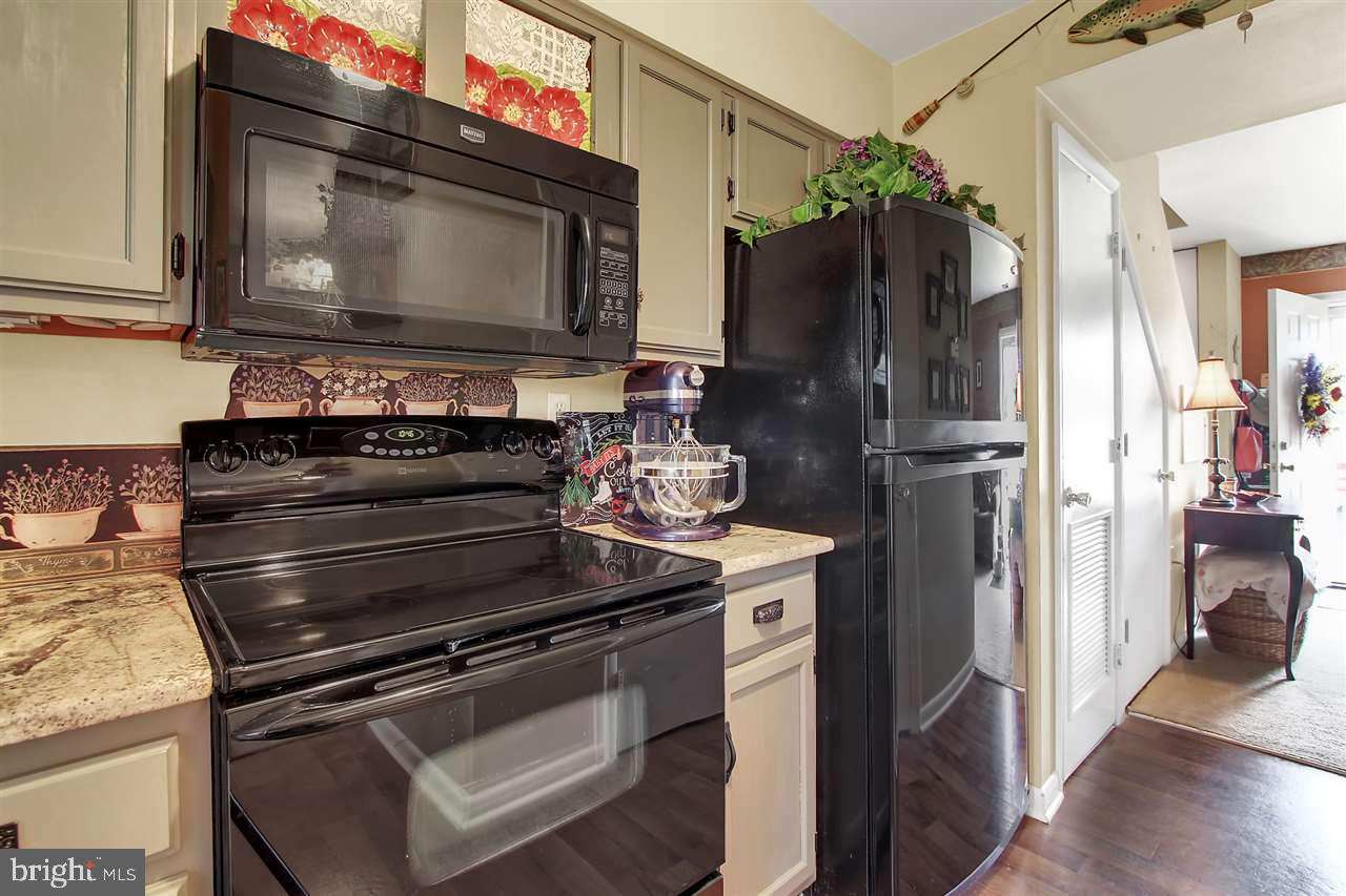 LEXINGTON WOODS - Residential