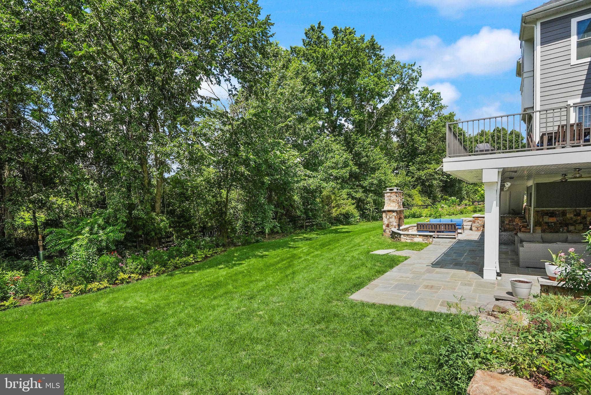 GREENS SOUTH AT WILLOWSF - Residential