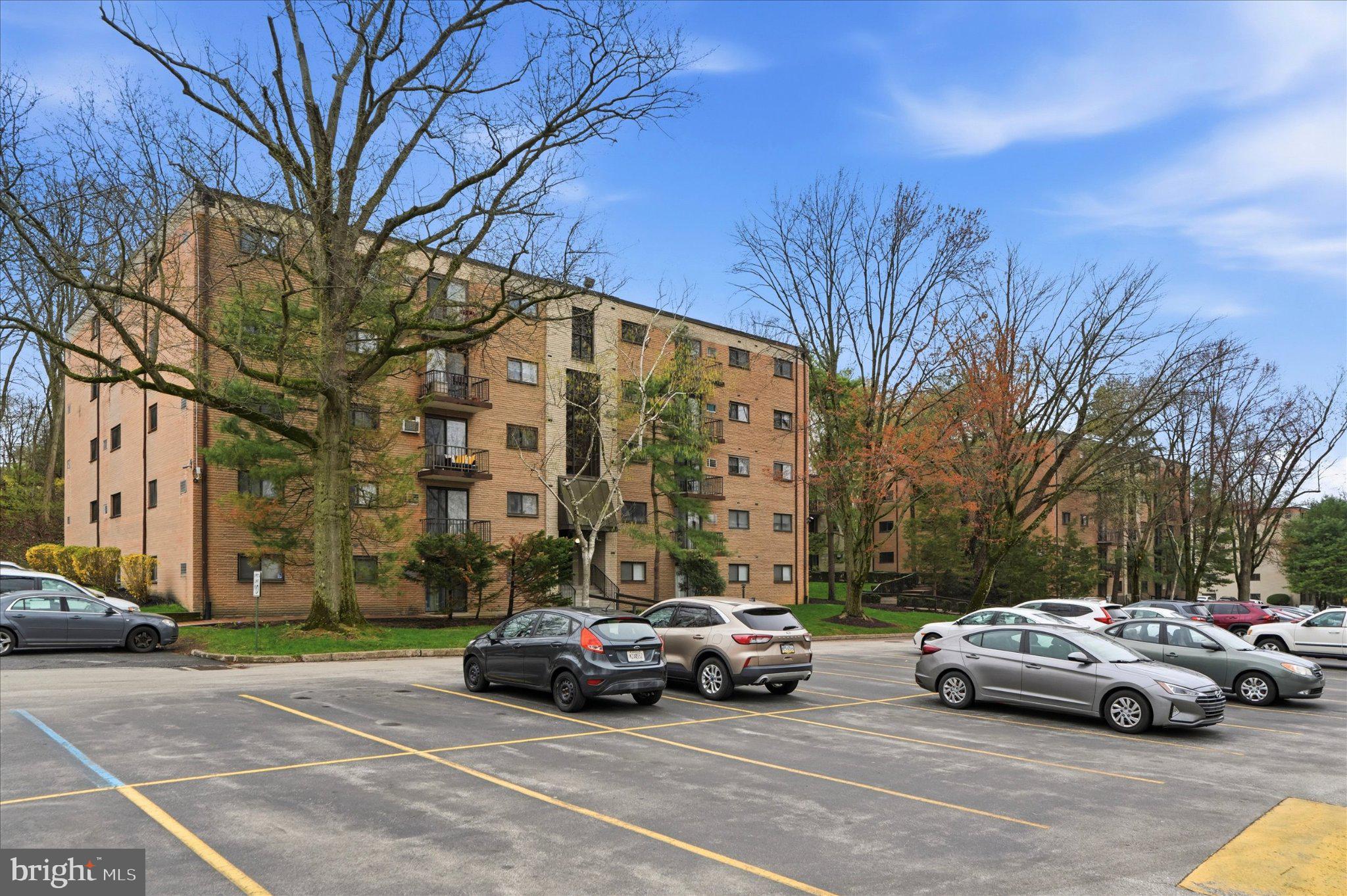 HAVERFORD HILL - Residential