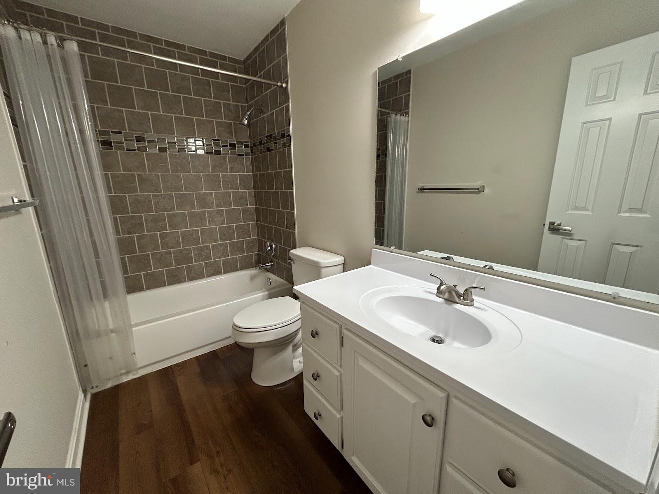 LEE'S HILL NORTH - Residential Lease