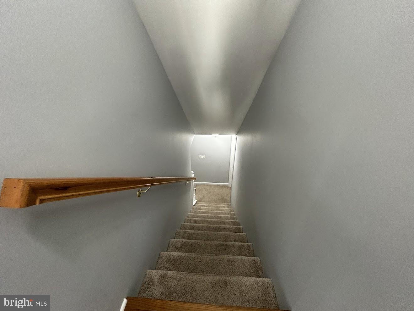 LEE'S HILL NORTH - Residential Lease