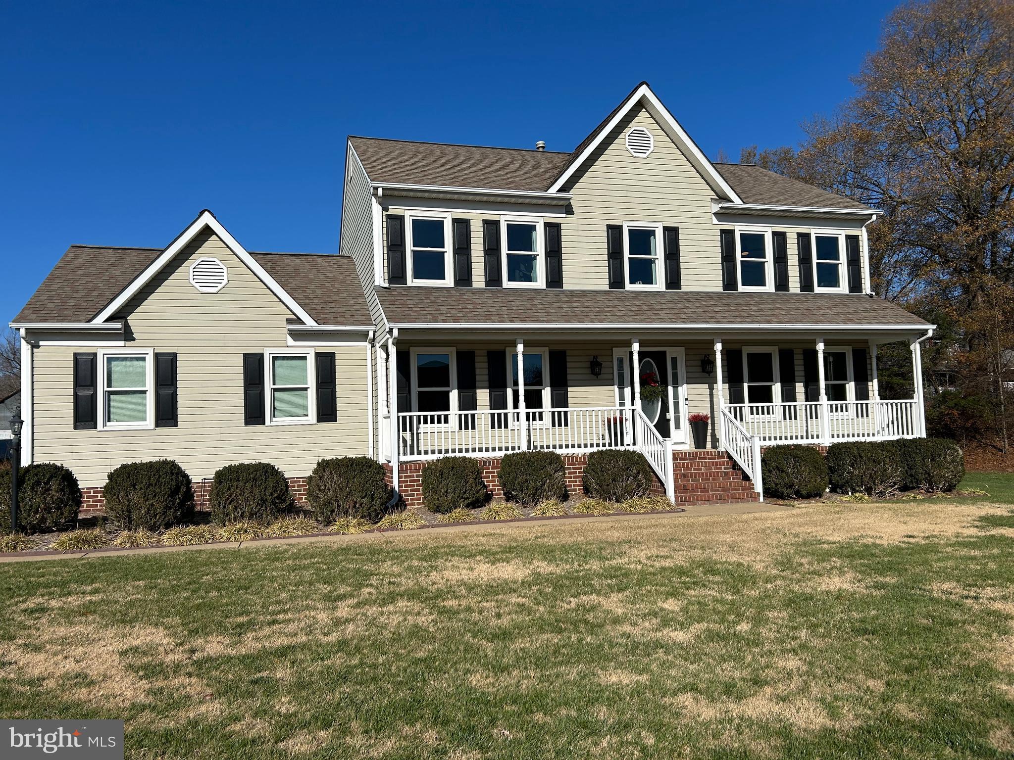 AVAILABLE NOW! 5 bed 4.5 bath home in Lee's Hill - Corner lot in a cul-de-sac on .39 acres . Beautiful hardwood floors. Fully remodeled kitchen with quartz countertops and stainless steel appliances. Updated baths. Basement kitchenette with 5 bedroom and a full bath. Deck perfect for entertaining. Conveniently located just minutes from shopping, dining, and charming downtown Fredericksburg, VA. Enjoy easy access to I-95 for a smooth commute. Don't Miss Out – This upgraded gem won't last long! ------------------------------------------------------------------------------------------------------------------------------------Professionally managed. All residents are enrolled in the Resident Benefits Package (RBP) for $39.99/month and the Building Protection Plan of $11/month which includes credit building to help boost the resident’s credit score with timely rent payments, up to $1M Identity Theft Protection, HVAC air filter delivery (for applicable properties), move-in concierge service making utility connection and home service setup a breeze during your move-in, our best-in-class resident rewards program, on-demand pest control, and much more! More details upon application. The Building Protection Fee is used to help protect the property against certain damages and loss potentially caused by residents and satisfies the lease requirement to carry liability insurance.