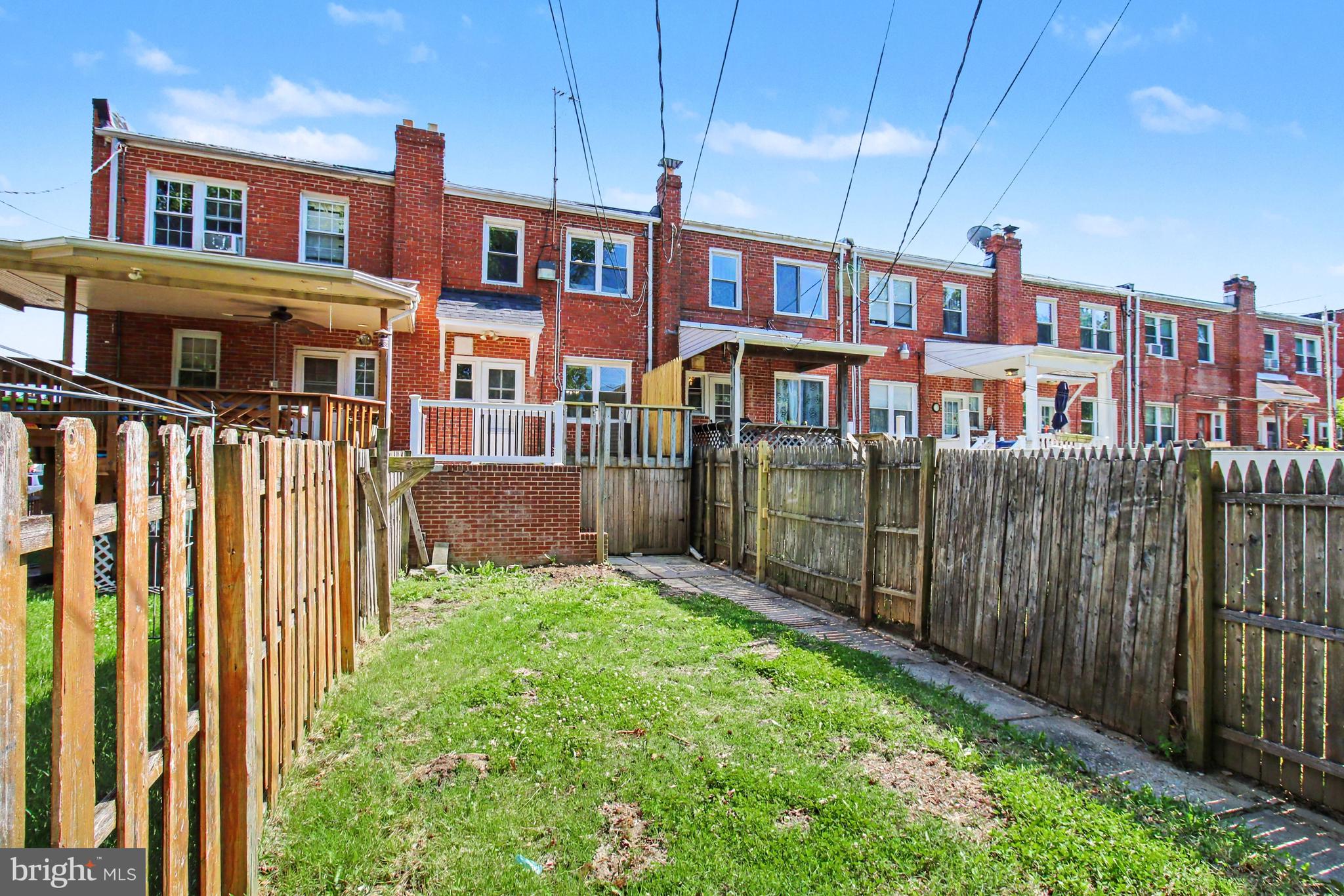BALLARD GARDENS - Residential