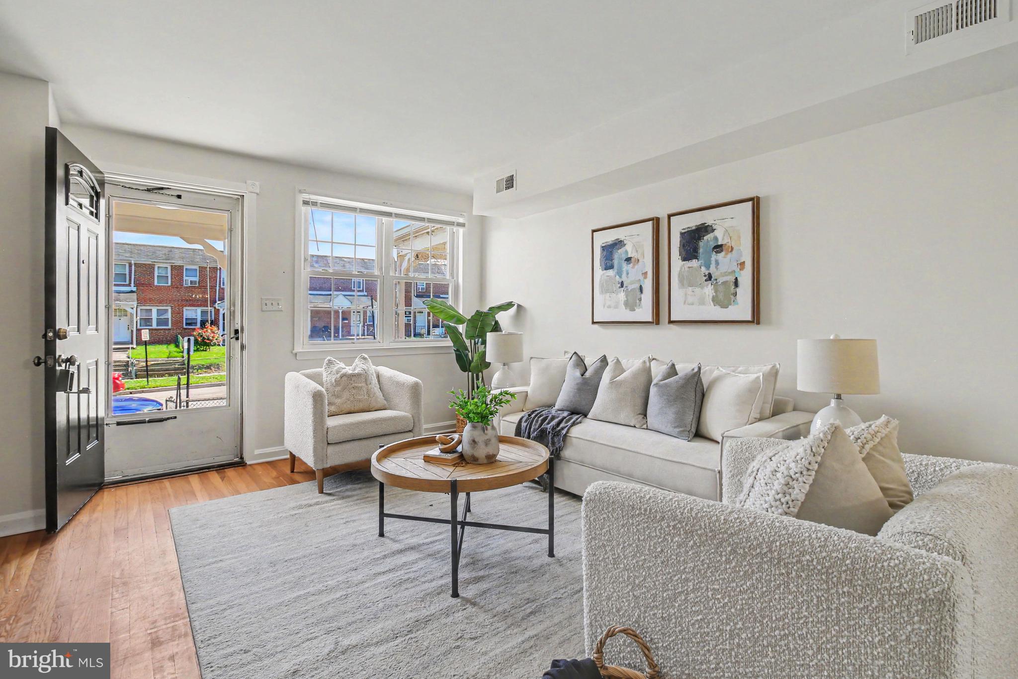BALLARD GARDENS - Residential