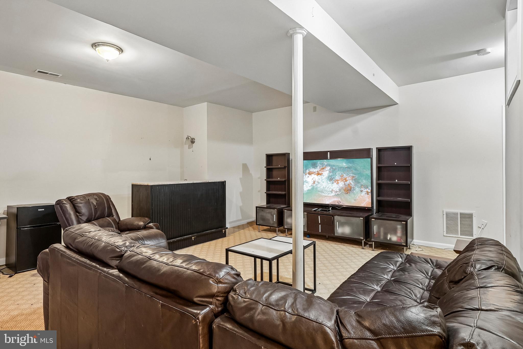 POPLAR CROSSING - Residential