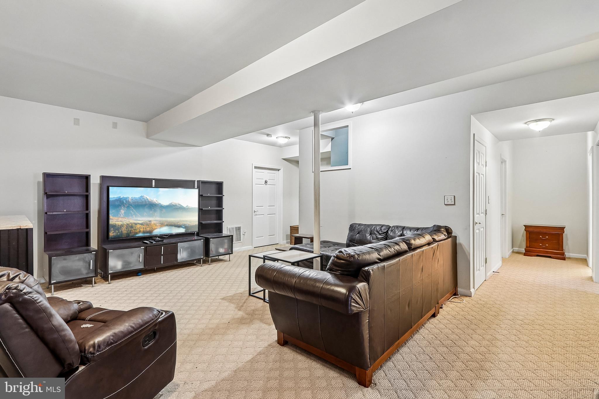 POPLAR CROSSING - Residential