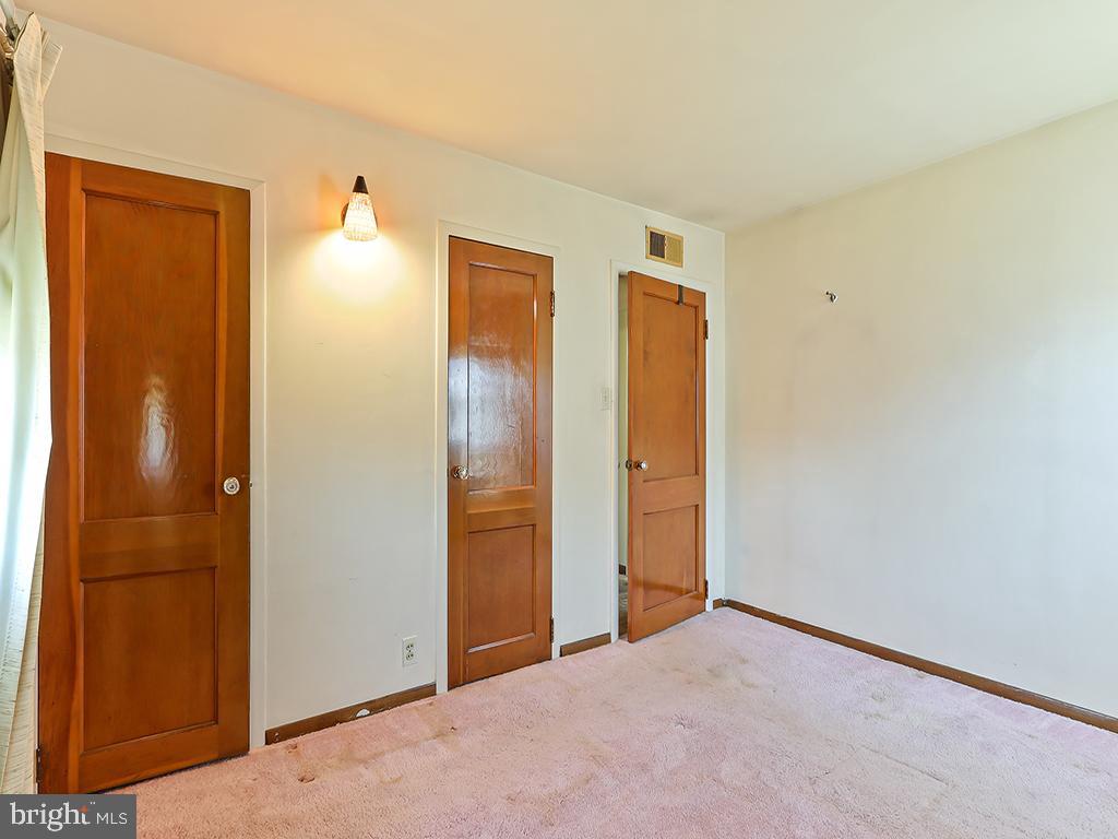 FAIRLESS HILLS - Residential