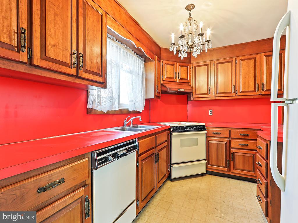 FAIRLESS HILLS - Residential