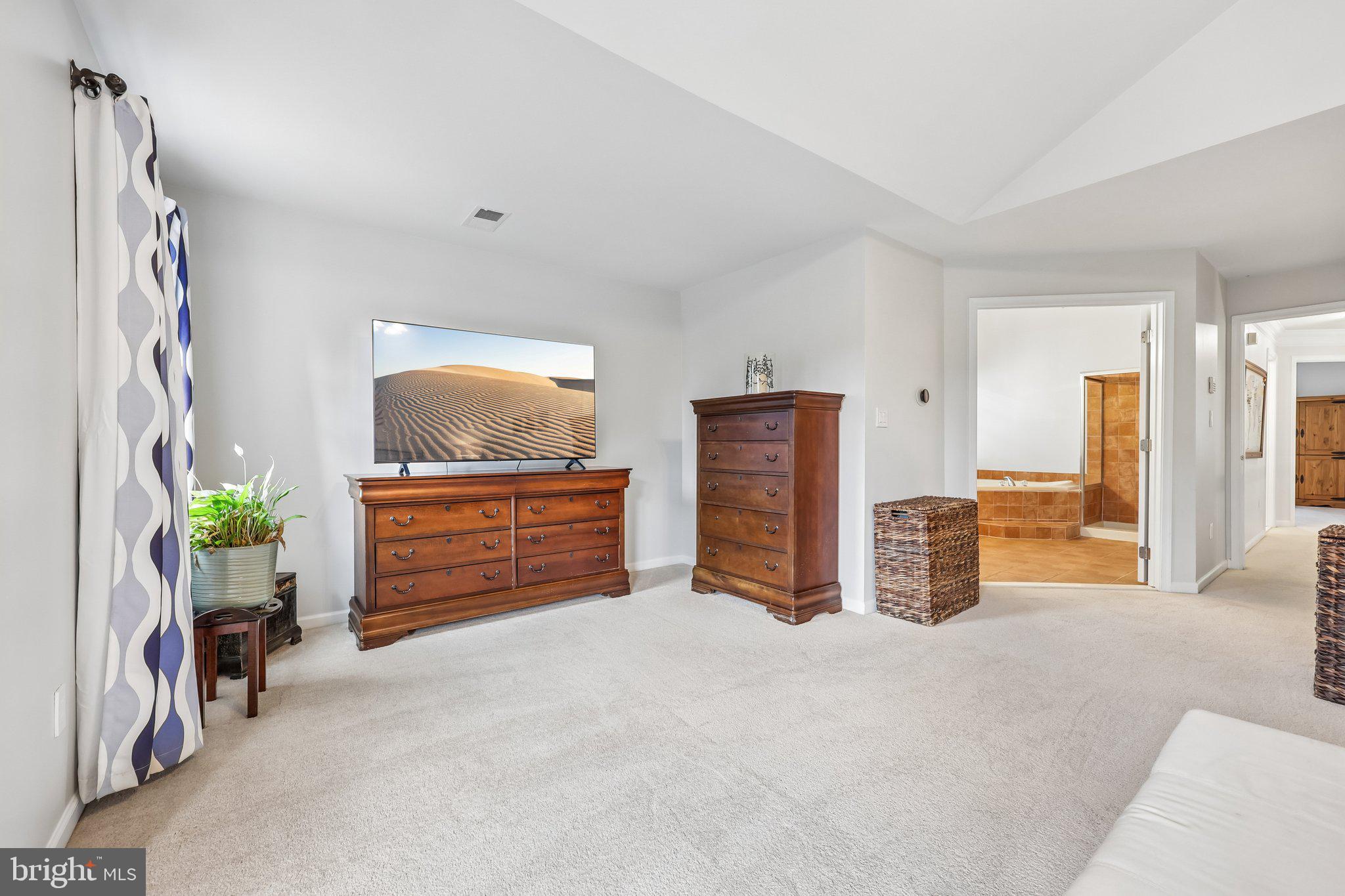BELMONT COUNTRY CLUB - Residential