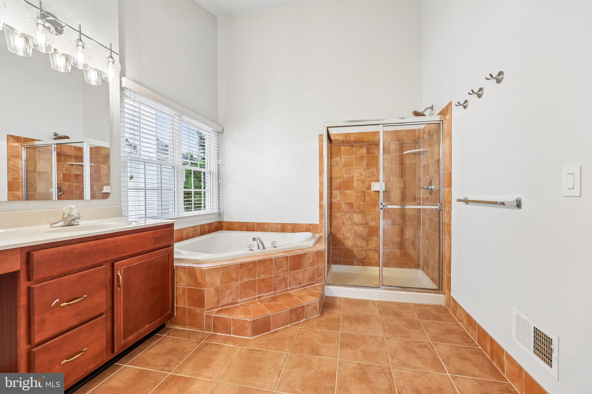 BELMONT COUNTRY CLUB - Residential