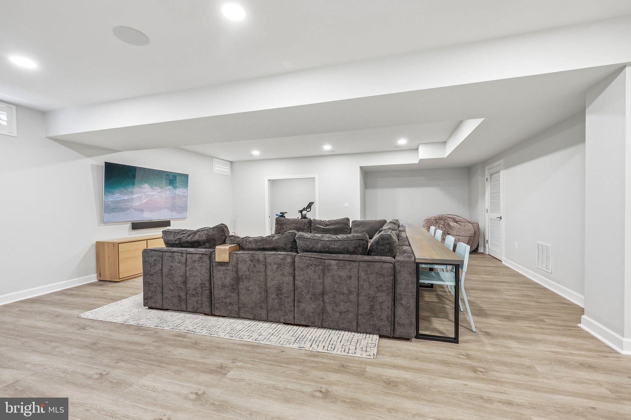 BELMONT COUNTRY CLUB - Residential