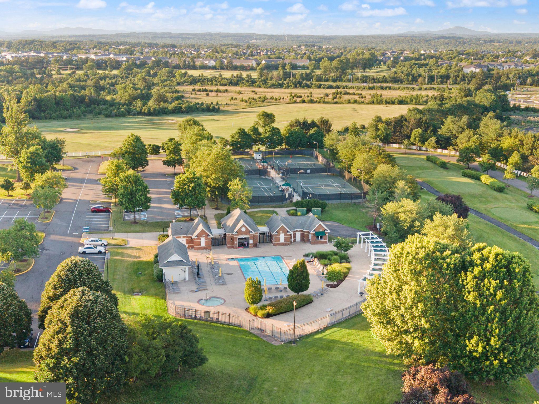 BELMONT COUNTRY CLUB - Residential