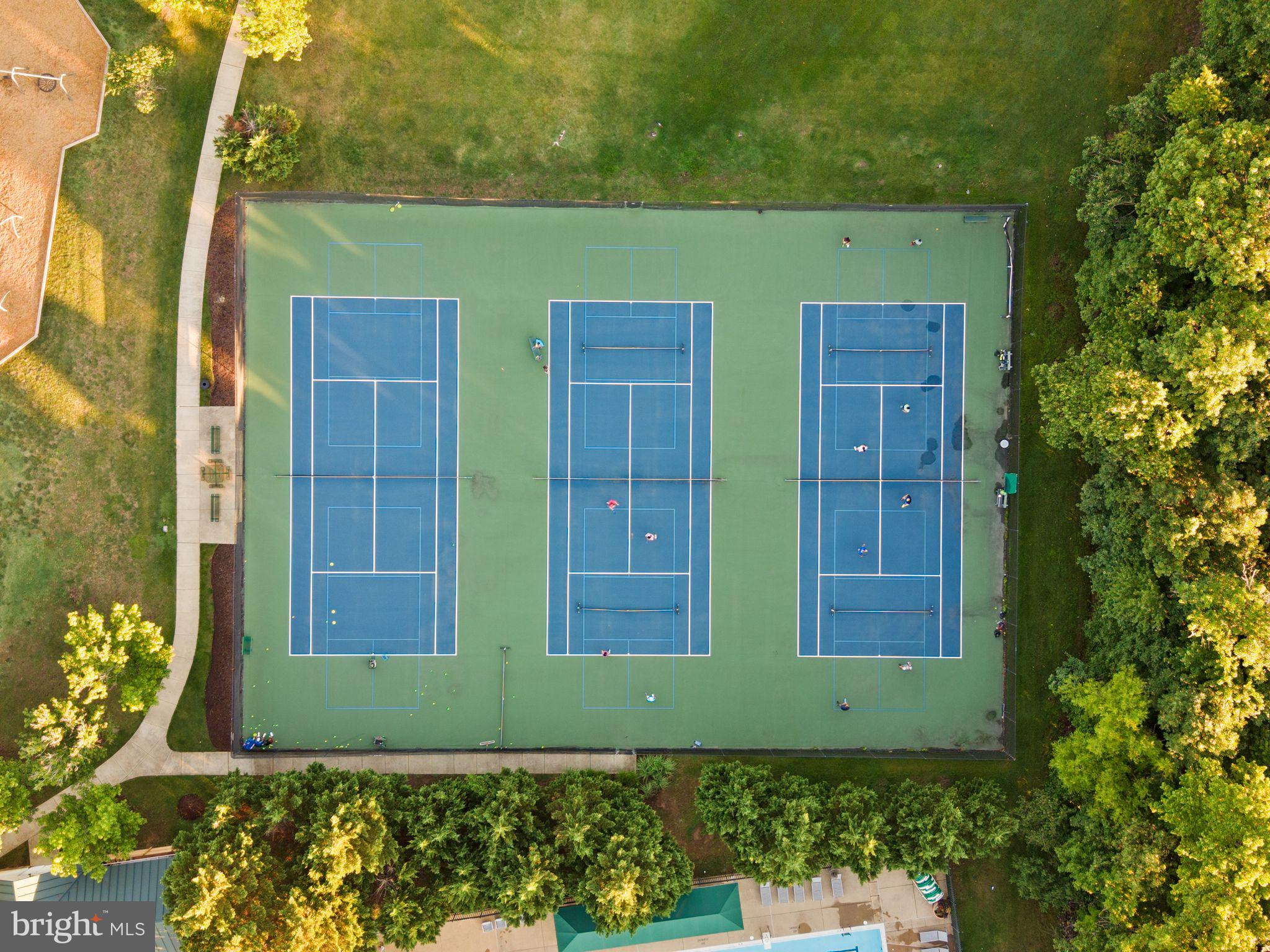 BELMONT COUNTRY CLUB - Residential