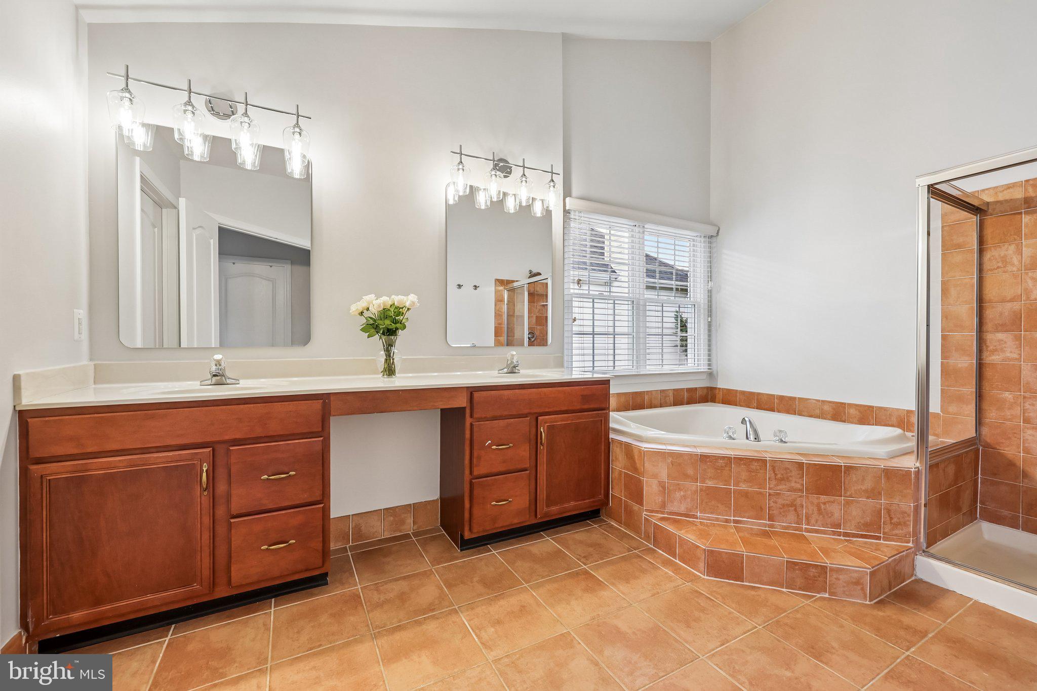 BELMONT COUNTRY CLUB - Residential