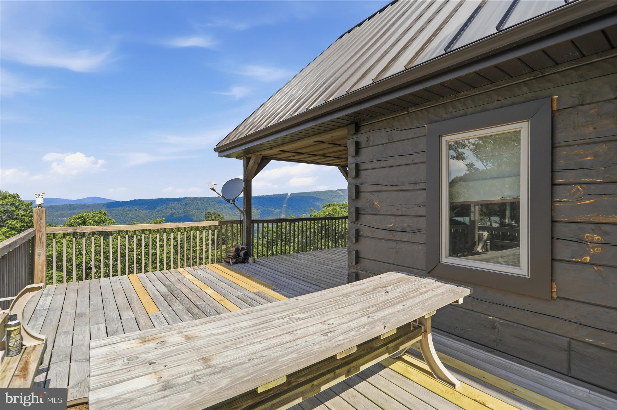 SHADOW KNOLLS - Residential