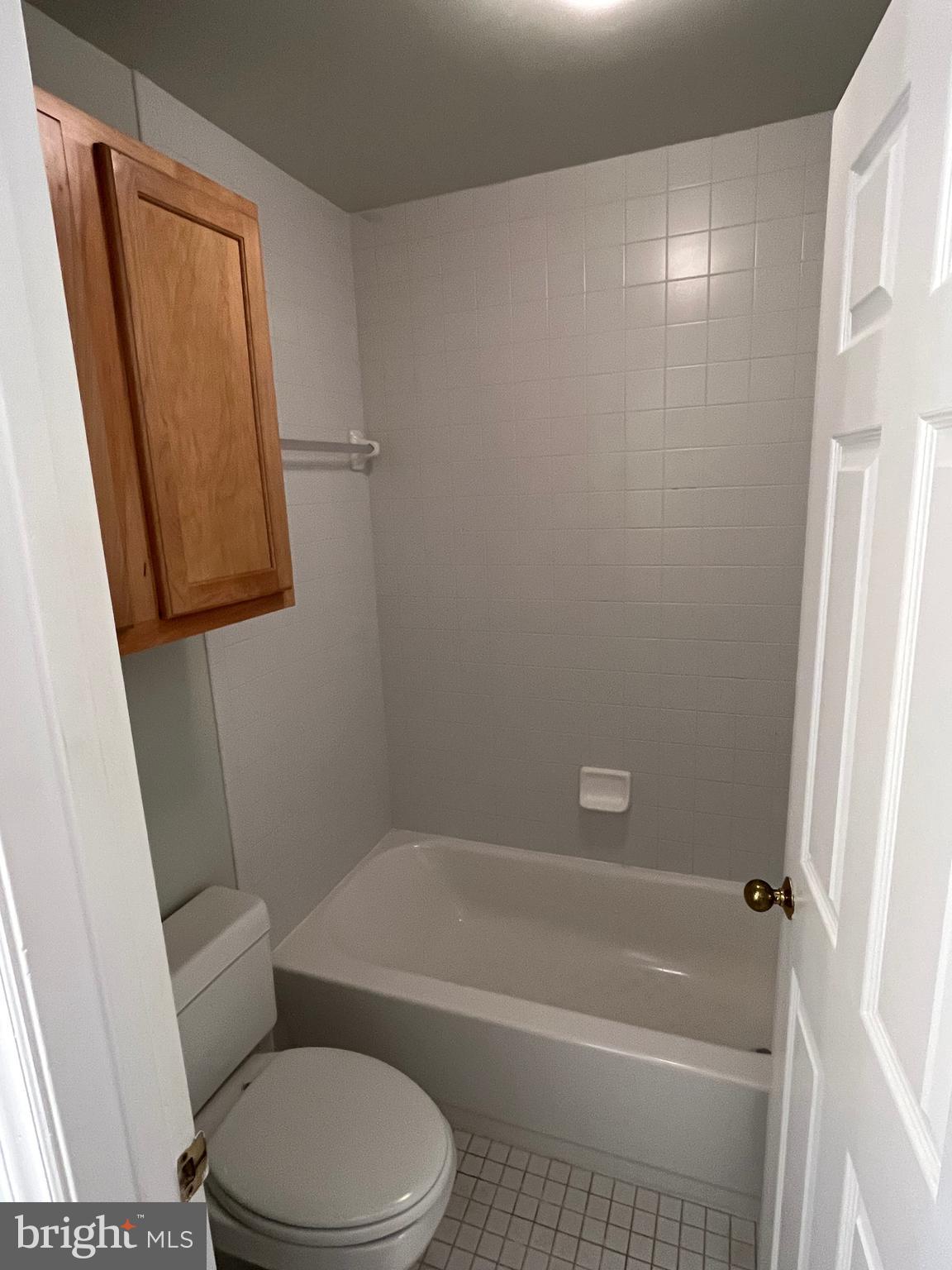GABLES OF TUCKERMAN - Residential Lease