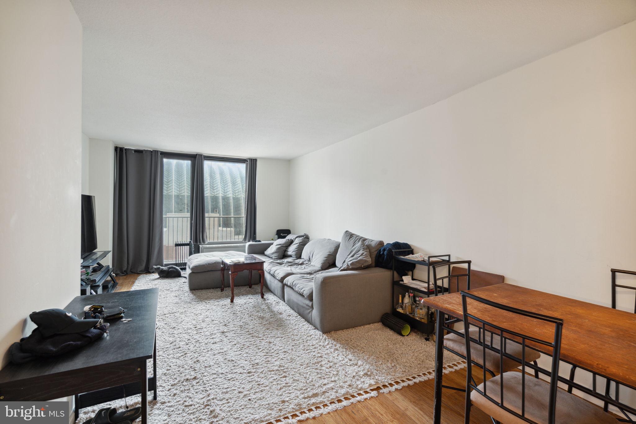 AVENUE OF THE ARTS - Residential