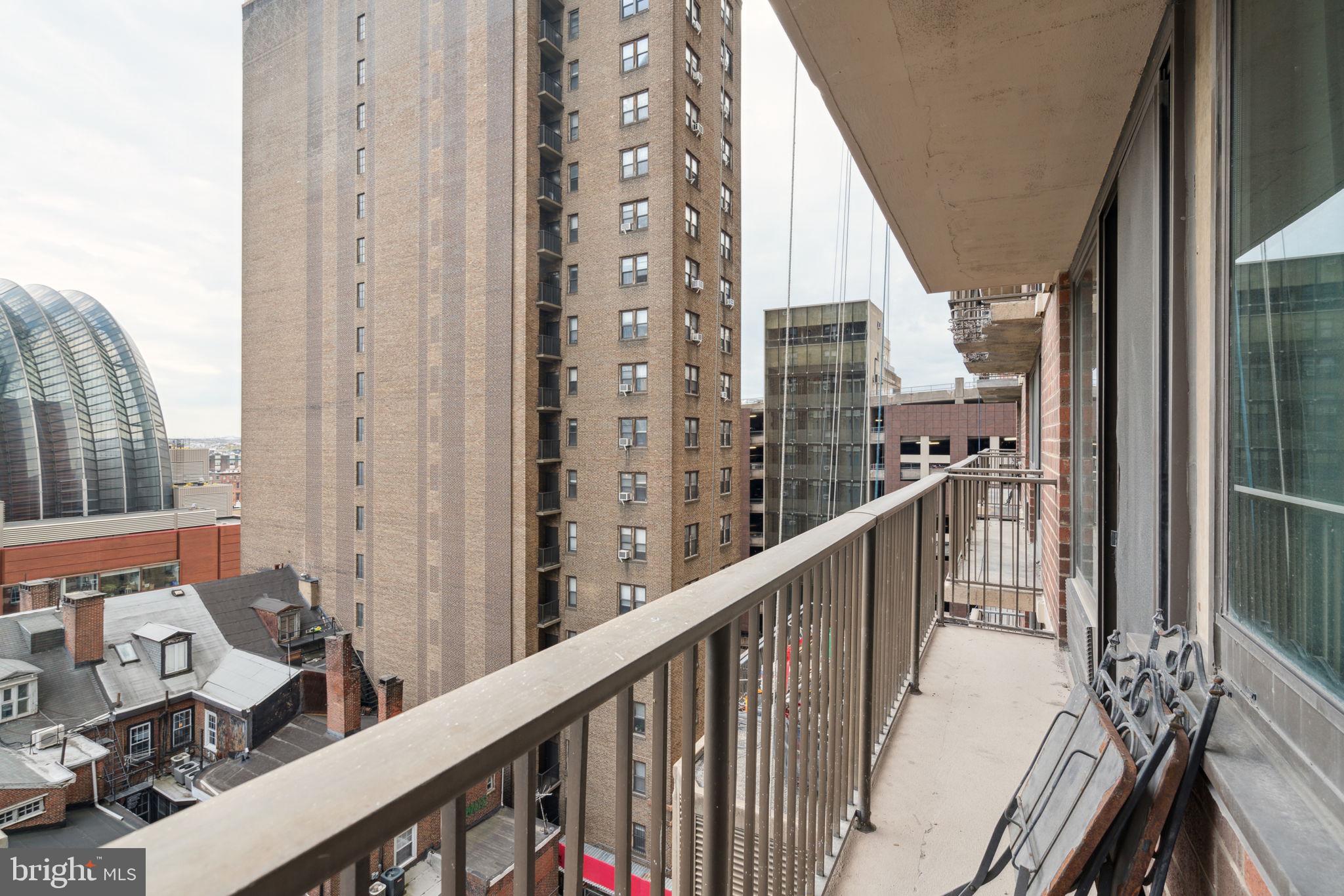 AVENUE OF THE ARTS - Residential