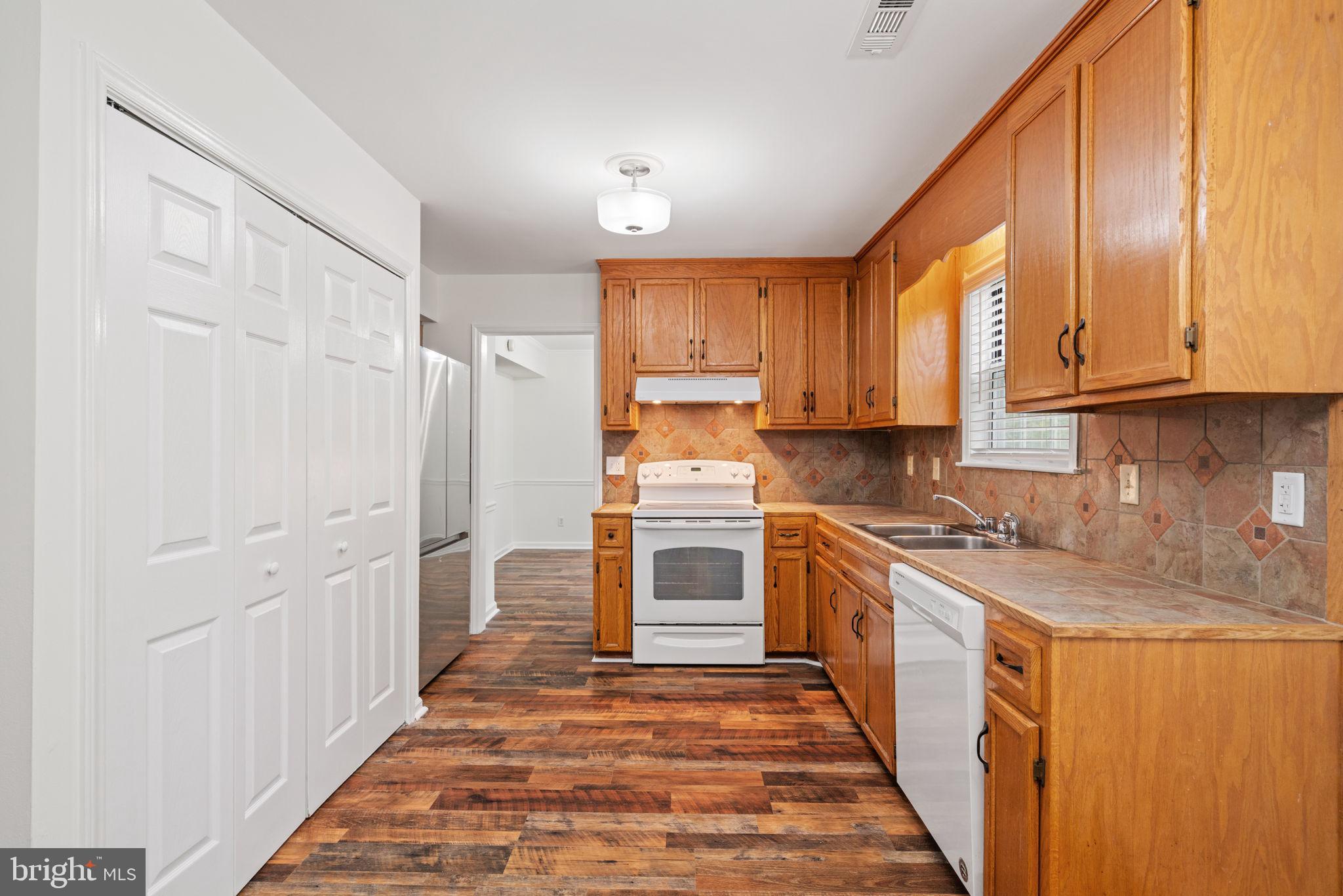 FARMINGTON HEIGHTS - Residential