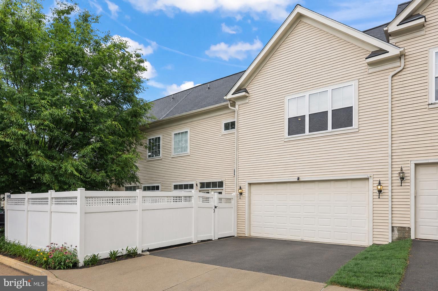 BRAMBLETON LANDBAY 2 - Residential