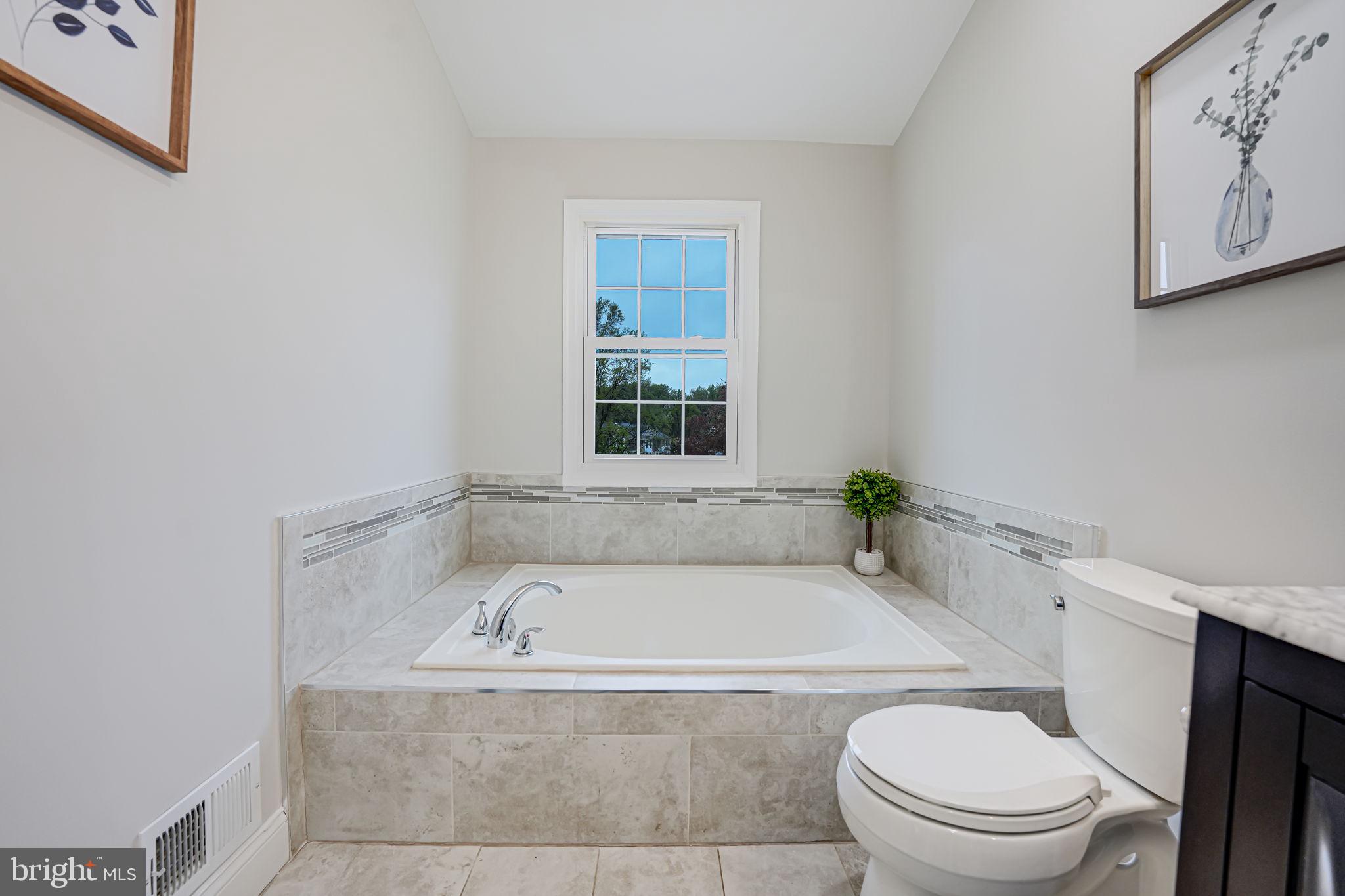 KINGSTOWNE - Residential