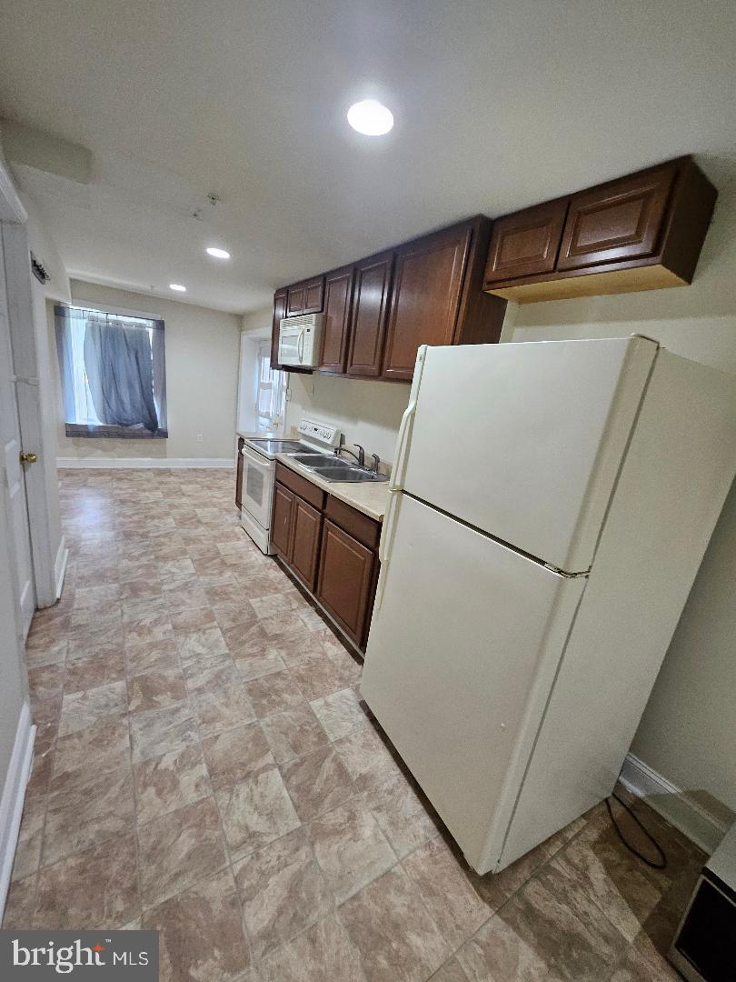 FAIRWOOD - Residential Lease