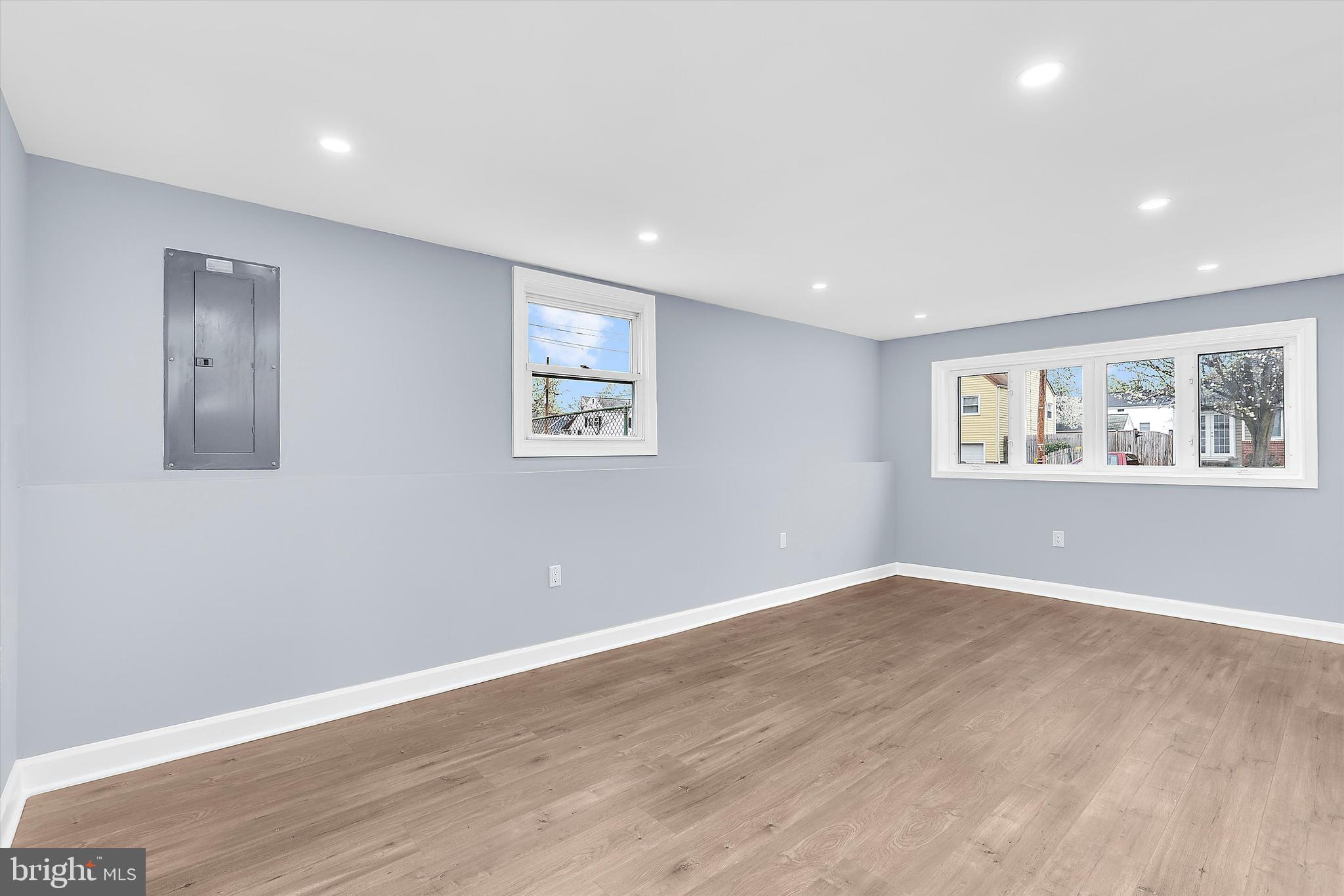 FAIRWAY GARDENS - Residential