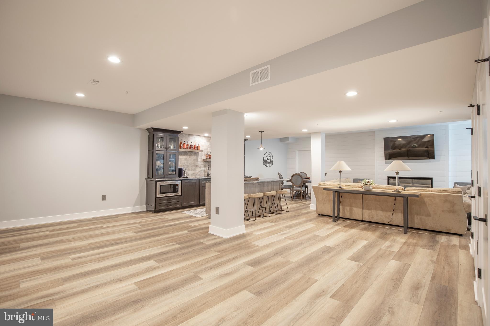 FENTONS CORNER - Residential