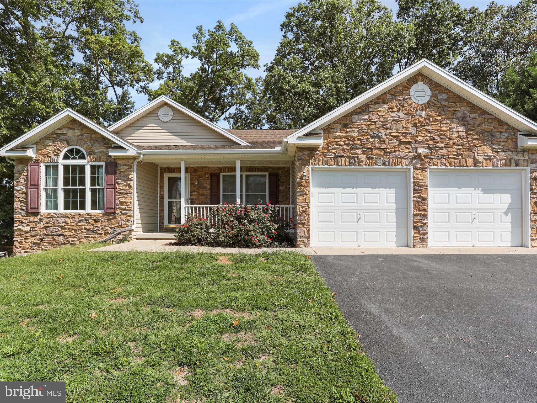 This beautiful home in the sought after Middle Creek neighborhood has 4 bedrooms and 3 full baths along with an extra bonus room in the basement. This home is perfect for a growing family or someone who possibly needs an in law suite in the basement. Also included are tray ceilings in the living & dining room, cathedral ceilings in the second bedrooms, hunter ceiling fans throughout, pan rack in the kitchen and a nice shed in the back yard. Look no further and schedule your appointment today.