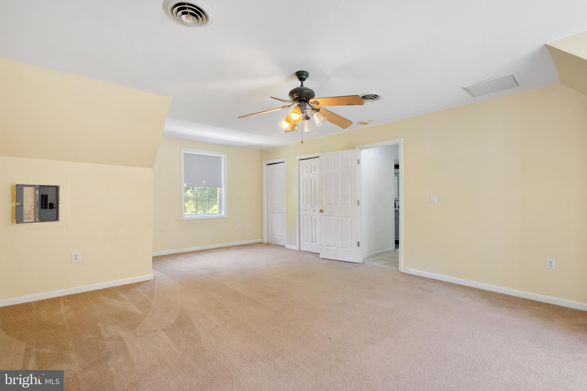 CHESAPEAKE LANDING - Residential